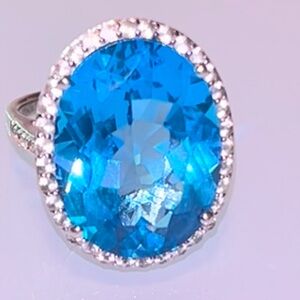 Gorgeous Blue Topaz & White Halo Topaz Accents Ring in 925 silver Size 8